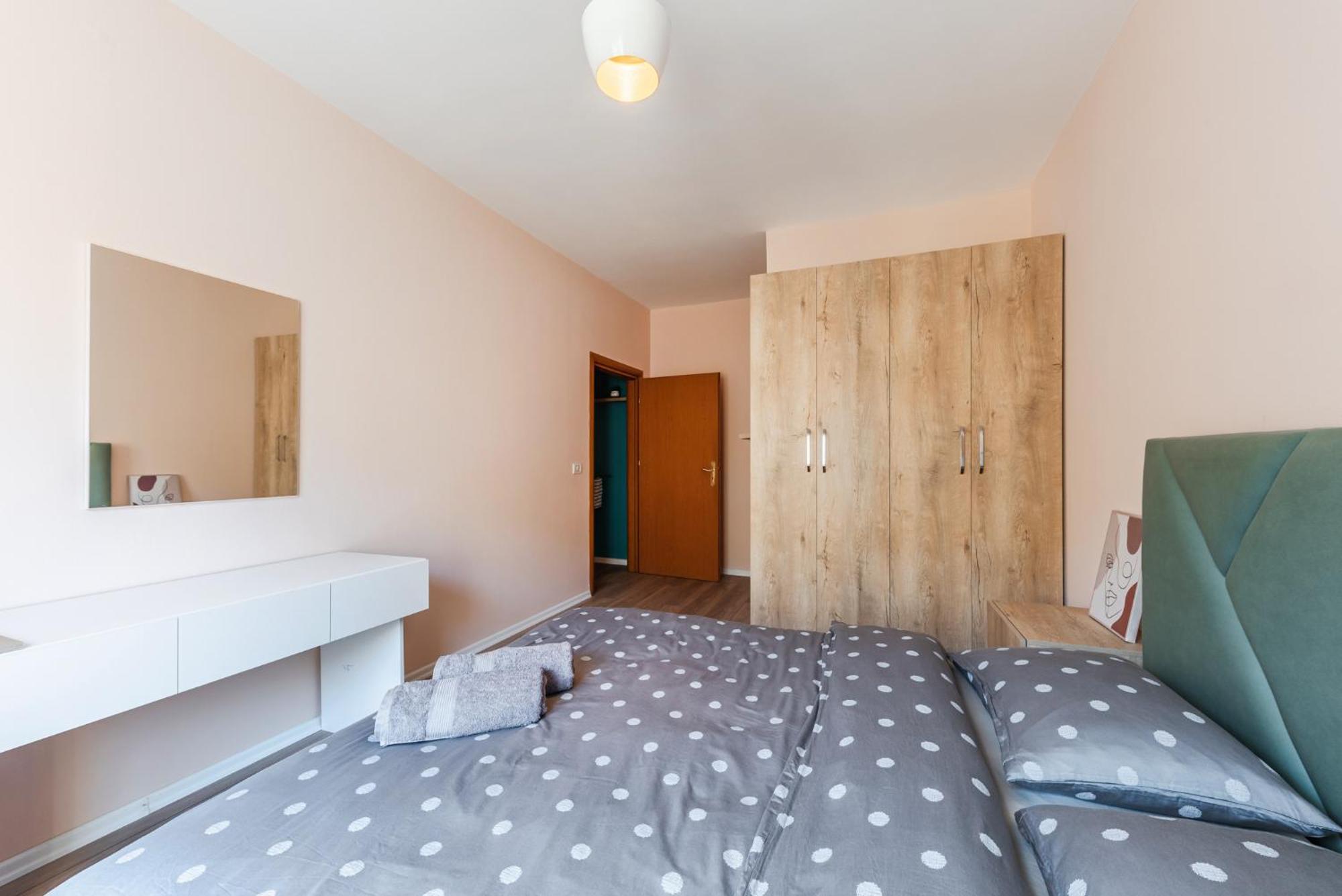 Sunny Central Apartment Дуррес Экстерьер фото