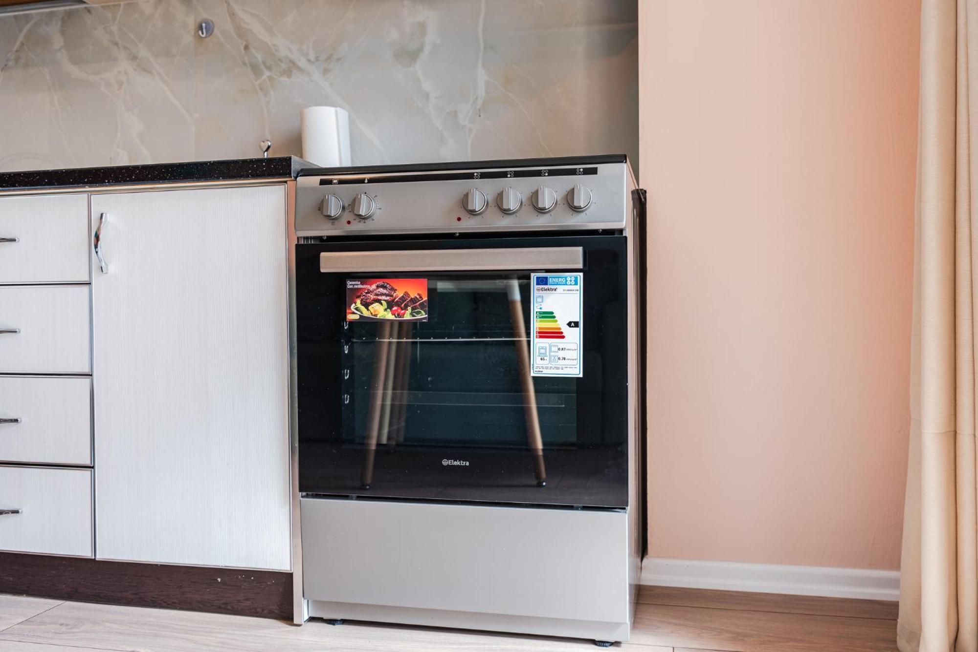 Sunny Central Apartment Дуррес Экстерьер фото